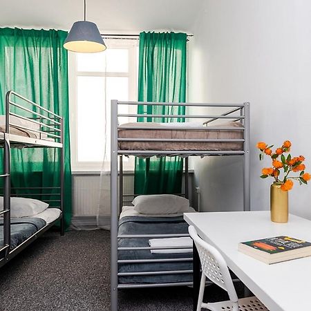 Unit Warsaw Room In Hostel Solec50 By Metro Station Centrum Kopernika Elektrownia Powisle Stadion Narodowy المظهر الخارجي الصورة