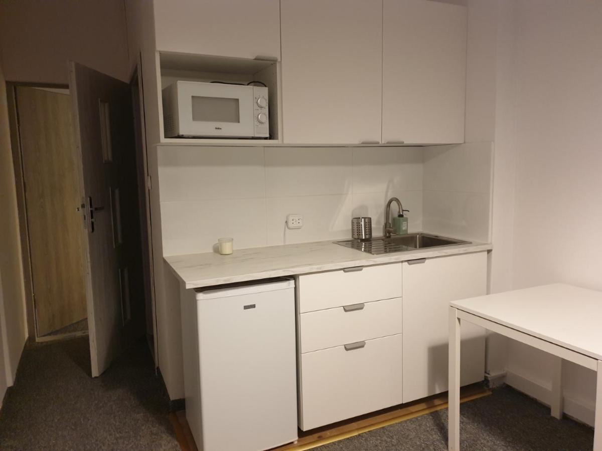 Unit Warsaw Room In Hostel Solec50 By Metro Station Centrum Kopernika Elektrownia Powisle Stadion Narodowy المظهر الخارجي الصورة